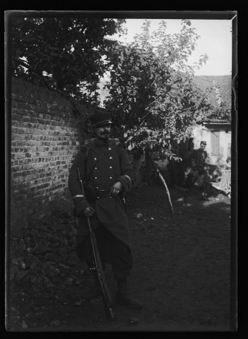 Manoeuvres de septembre - 1902 - sergent de la 12e à Saint-Sauflieu