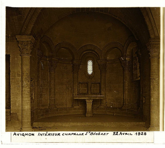 Avignon (Vaucluse). Intérieur de la chapelle Saint-Bénezet