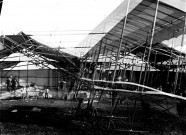 Un hangar d'aviation