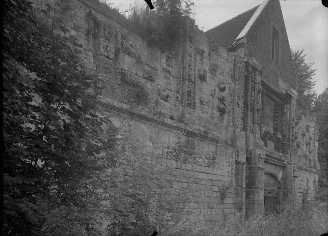 Eglise, sculpture de façade