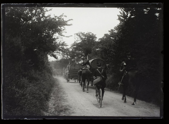Manoeuvres du service de santé - 1905 - route de Cagny 3e jour