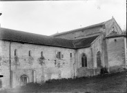 Eglise, vue extérieure : façade latérale