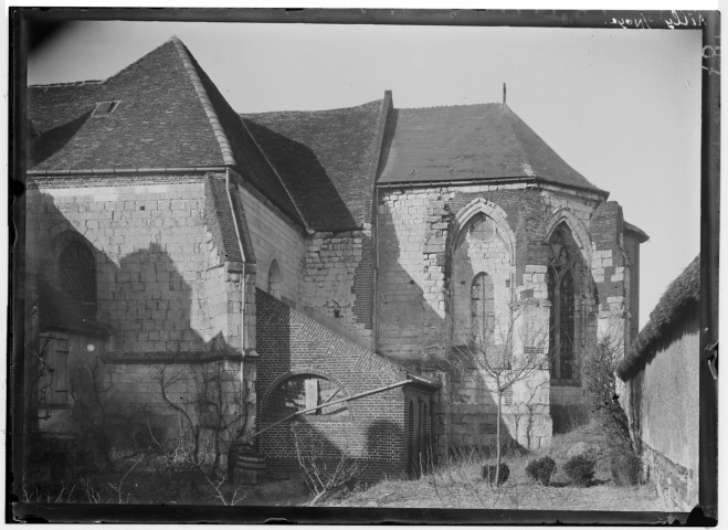 Eglise, vue extérieure : l'abside