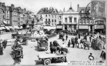 La place et le monument de l'Amiral Courbet un jour de marché