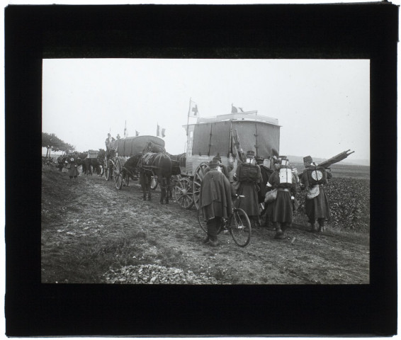 Manoeuvres du service de santé, route de Grattepanche - octobre 1902