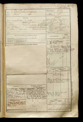 Delahaigue, Robert, né le 18 août 1897 à Corbie (Somme), classe 1917, matricule n° 577, Bureau de recrutement d'Amiens