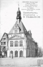 L'Hôtel de ville (Façade Renaissance) et son carillon sur l'air : La Madelon