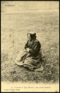 Carte postale intitulée "Morbihan. Costumes et types bretons. Une vieille mendiante". Correspondance de Raymond Paillart à sa femme Clémence