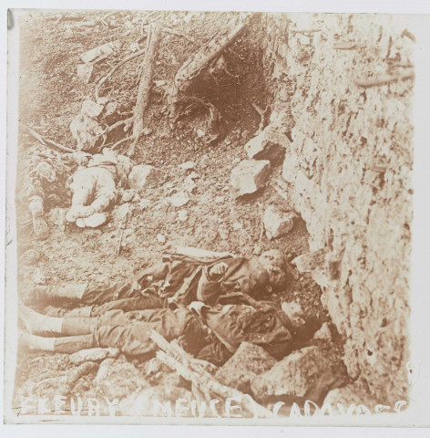 Fleury (Meuse) cadavres français et allemands