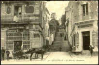 Carte postale intitulée "Quimperlé. La rue des Chambriers". Correspondance de Raymond Paillart à ses parents