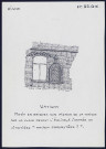 Watigny (Aisne) : motifs en briques sur pignon de la maison sur la place devant l'église - (Reproduction interdite sans autorisation - © Claude Piette)