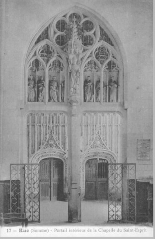 Portail intérieur de la chapelle du Saint-Esprit