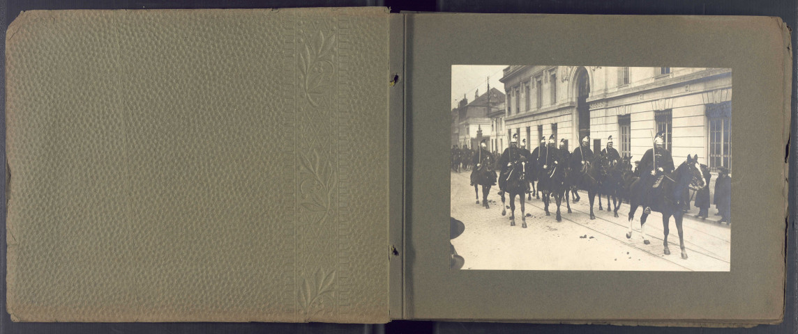 Album photographique des obsèques civiles de Georges-Marie Picquart le 21 janvier 1914 à Amiens