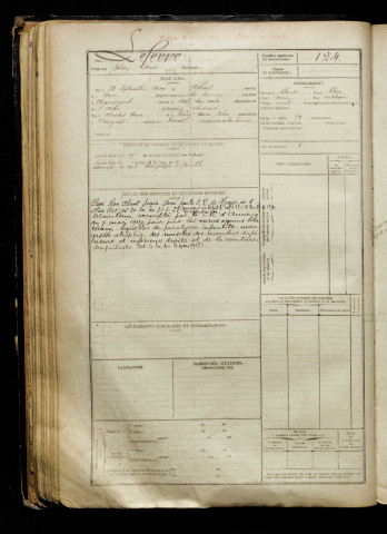 Lefevre, Julien Henri, né le 28 septembre 1900 à Athies (Somme), classe 1920, matricule n° 124, Bureau de recrutement de Péronne