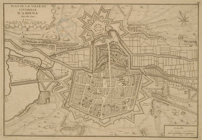 Plan de la ville et citadelle d'Amiens par de Fer