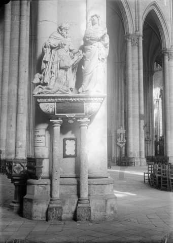 Cathédrale, vue intérieure : Tombeau Jean Niquet