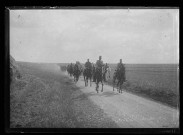Manoeuvres de fin septembre 1902 - chasseurs à cheval route de Cagny à Saint-Fuscien