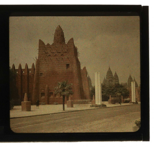 Vincennes. Exposition coloniale internationale : pavillon de l'Afrique Occidentale française