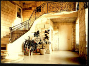 En Picardie. Abbaye Notre-Dame du Gard (XVIIIe siècle). Escalier du hall d'entrée