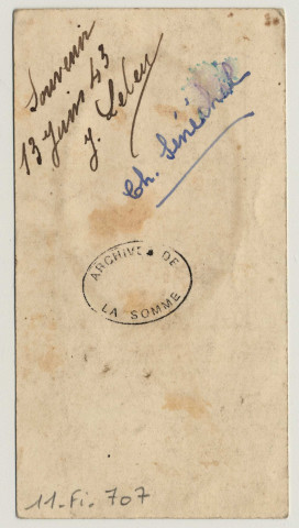 Ô mon Dieu, en ce jour béni, accordez-moi de n'oublier jamais ceux qui ont formé mon esprit et mon coeur. Souvenir de première communion J. Leleu, 13 juin 1943. Christiane Sénéchal