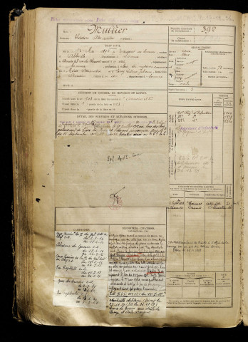 Mullier, Théodore Alexandre, né le 13 mai 1892 à Eaucourt-sur-Somme (Somme), classe 1912, matricule n° 392, Bureau de recrutement d'Amiens