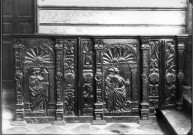 Eglise de Fresnoy-les-Roye : détail des sculptures (partie gauche) ornant le banc d'oeuvre