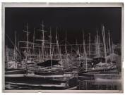 [Marseille : flottille de bateaux dans le vieux port]