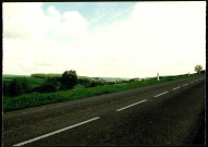 A 1 kilomètre de L'Etoile (Somme), sur la route de La Folie. Panorama avant les travaux autoroutiers