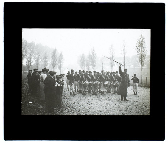 Ecole des tambours et clairons - octobre 1906