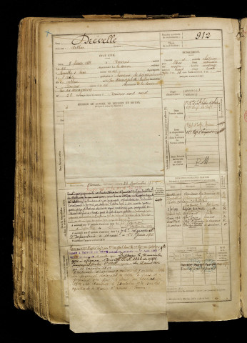 Drévelle, Arthur, né le 08 février 1881 à Amiens (Somme), classe 1901, matricule n° 912, Bureau de recrutement d'Amiens