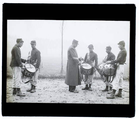 Ecole des tambours et clairons - octobre 1906