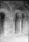 Angers. Cloître Saint Aubin, détail d'une arcade