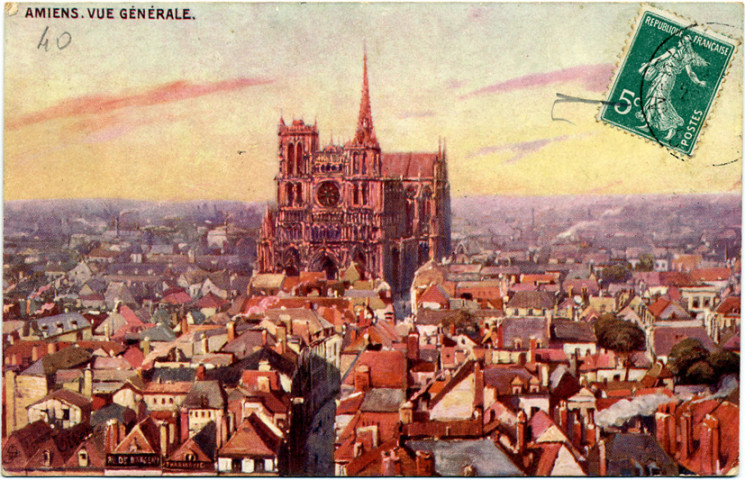 Vue Générale. Amiens, ville industrielle de 90 800 habitants, située sur la Somme, est remarquable par ses monuments anciens
