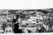 Vue panoramique vers la place Courbet