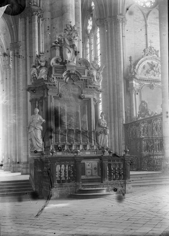 Cathédrale, vue intérieure : Chapelle Notre Dame du Puy