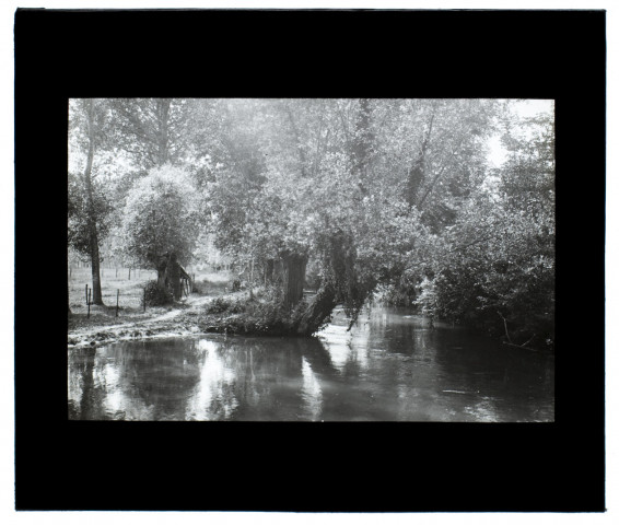 Rivière à Taussacq - mai 1911