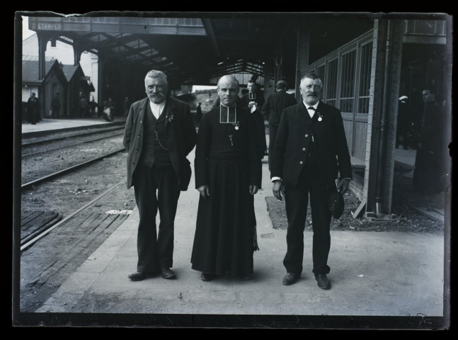 Pèlerinage de Lourdes - Monsieur le curé de Warfusée - juillet 1908