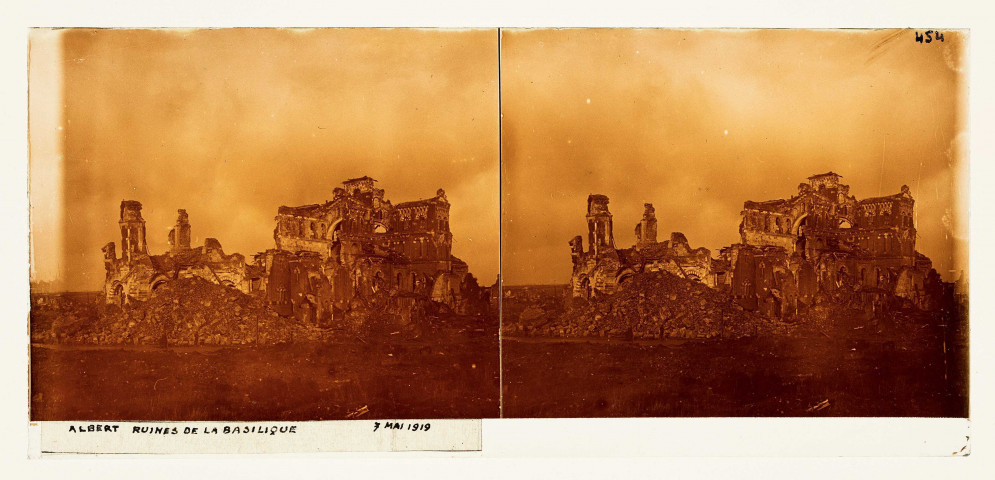 Albert (Somme). Ruines de la basilique
