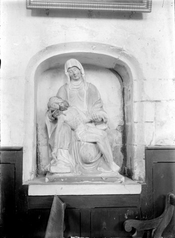 Eglise, statue Pieta