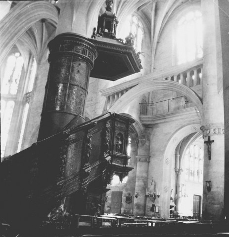 Vue intérieure de l'église