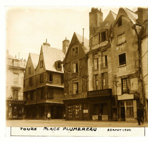 Tours. Place Plumereau