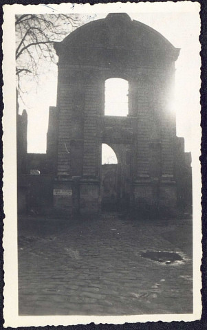 Abbeville. Chapelle de Saint-Stanislas, ruines du 19 mai 1940