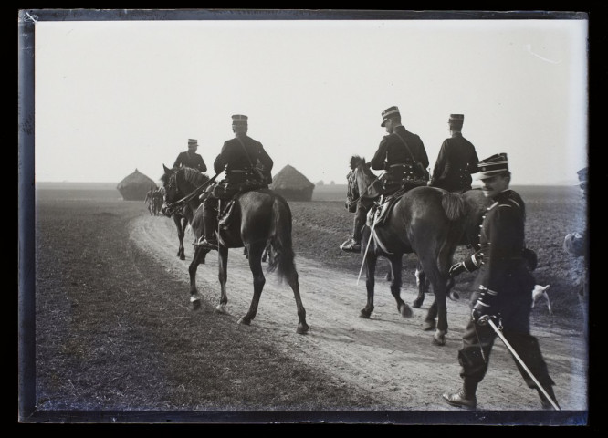Officiers du 8e chasseurs à Allonville - mars 1902