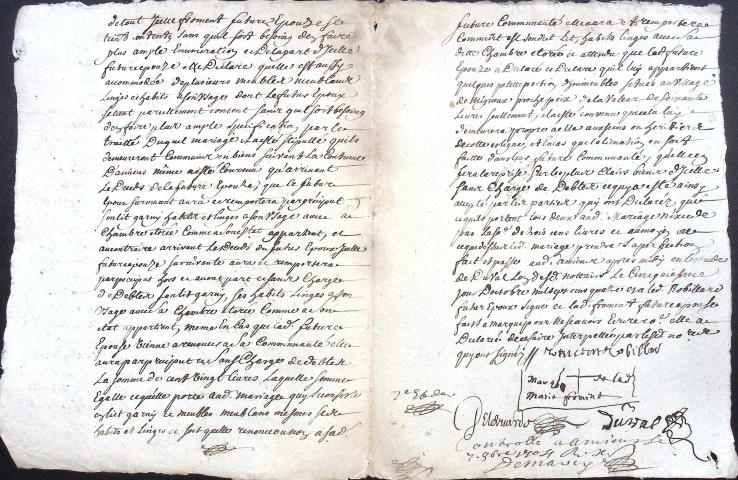 Etude de Me Jean Duval à Amiens (étude n°8). Minutes de l'année 1704