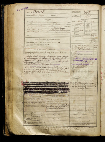Brulé, Albert Georges, né le 18 mai 1899 à Amiens (Somme), classe 1919, matricule n° 698, Bureau de recrutement d'Amiens