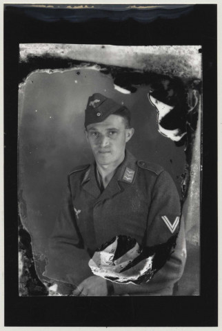 Portrait d'un militaire de rang de la Luftwaffe. Obergefreiter (caporal chef)