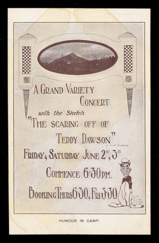 POST CARD ALBUM. WITH LADY DODD'S KIND REGARDS 1915-1918. (Avec les salutations distinguées de Lady Dodd)