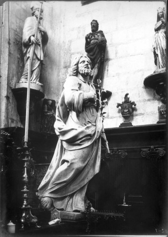 Eglise de Conty : statue de saint Joseph sculptée par Crescent