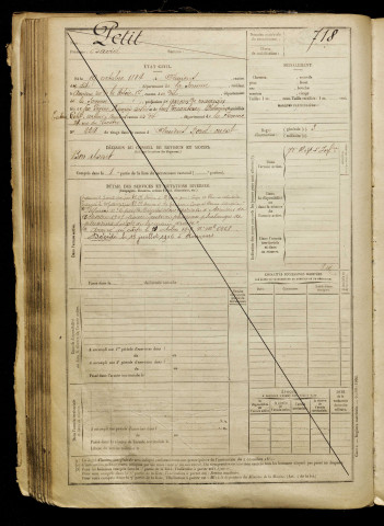 Petit, David, né le 19 octobre 1884 à Amiens (Somme), classe 1904, matricule n° 718, Bureau de recrutement d'Amiens