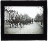 Revue du 16 janvier 1902 - après la revue boulevard du Mail - l'escorte du général